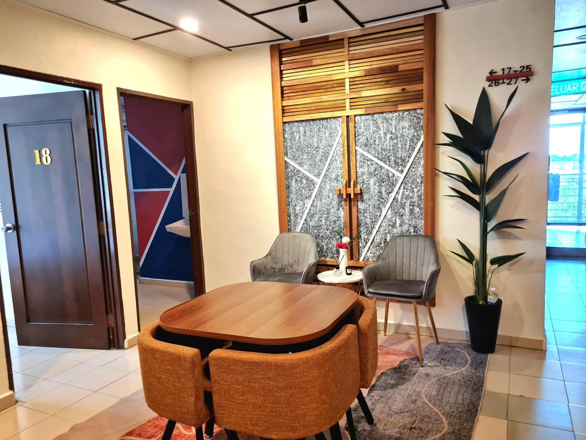 Pine Lodge By Evr Previously Yss Indrawasih Perai Exterior photo
